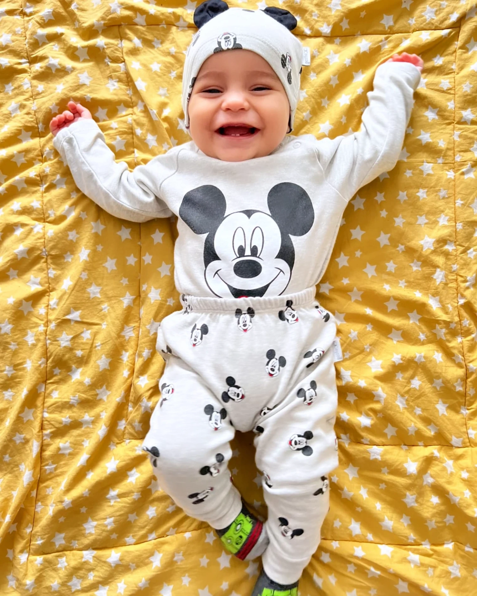 Bebek 3-18 Ay Mickey Mouse Badili Şapkalı Mevsimlik 3lü Takım