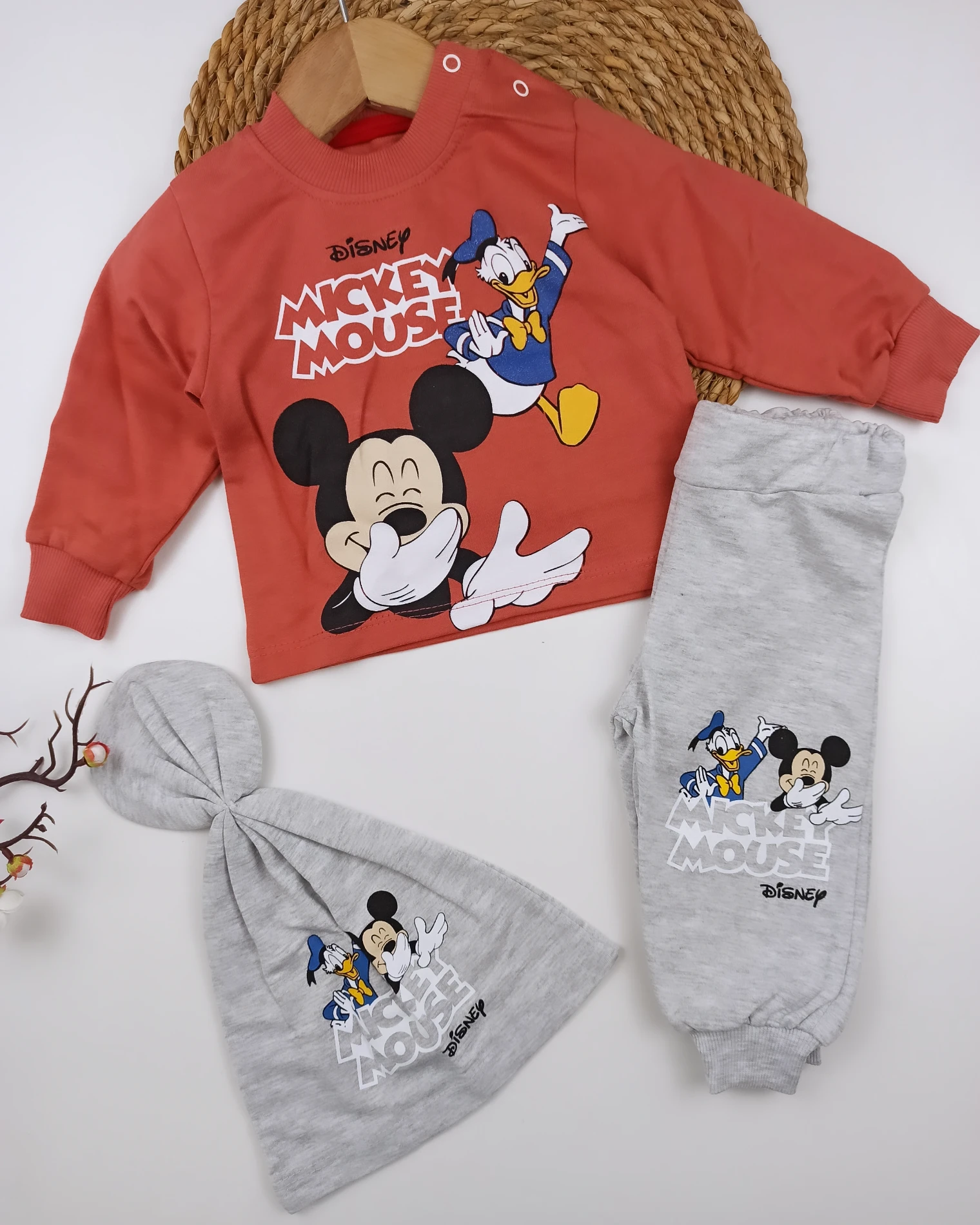 Bebek 9-24 Ay Mickey ve Arkadaşları Baskılı 3 lü Takım Şapka lı Kiremit